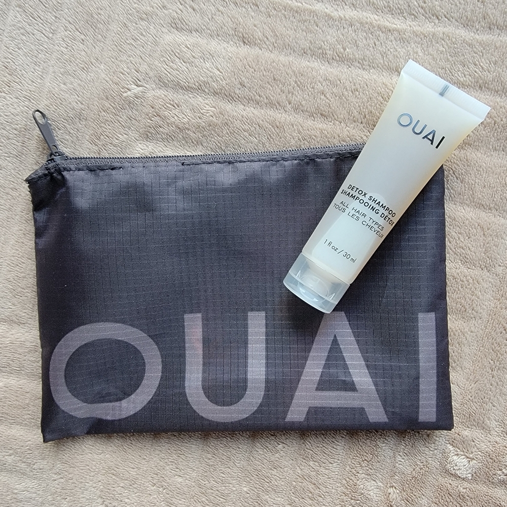 OUAI Detox Shampoo And Toiletry Bag